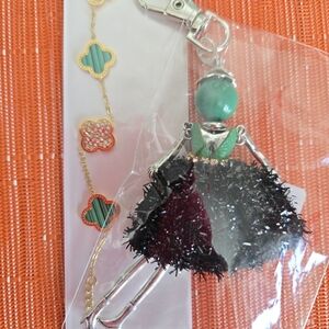 💚GREEN LOVERS🍀4-Leaf Clover Bracelet & Lady In Green Key Chain/Bag Charm☘️NWT